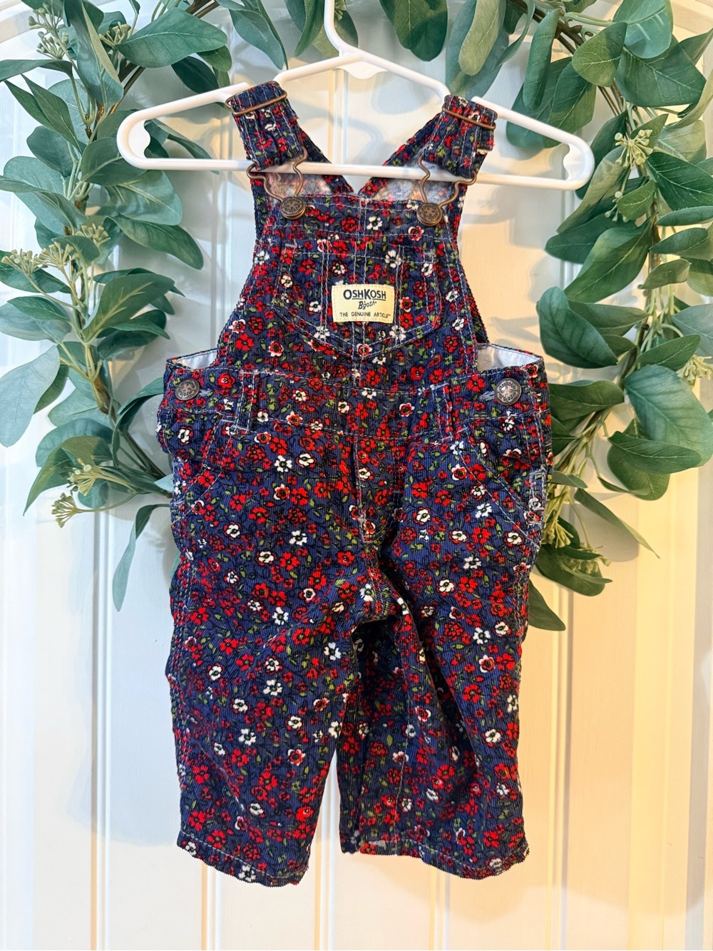 💫2/$25 • OshKosh B'gosh Red & Navy Floral Cord Overalls